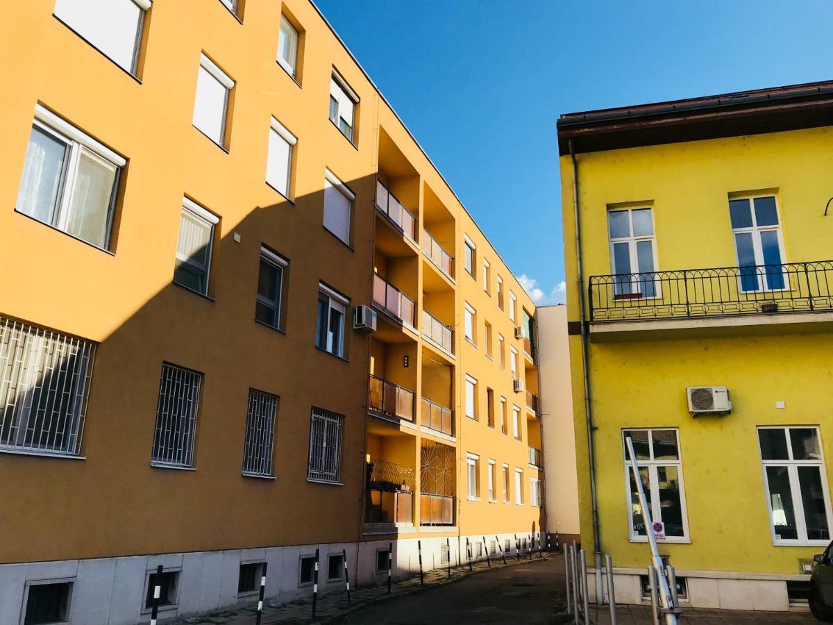 Ella Apartman Debrecen Luaran gambar