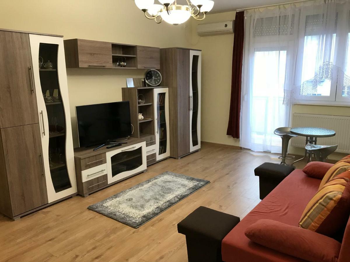Ella Apartman Debrecen Luaran gambar